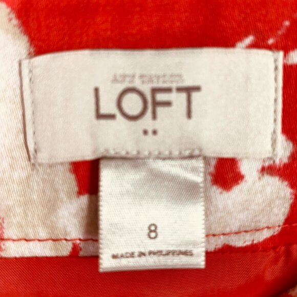 Red Floral Pencil Skirt Above Knee Boho Buttons Back Slit Beige Size 8 LOFT - Picture 11 of 12